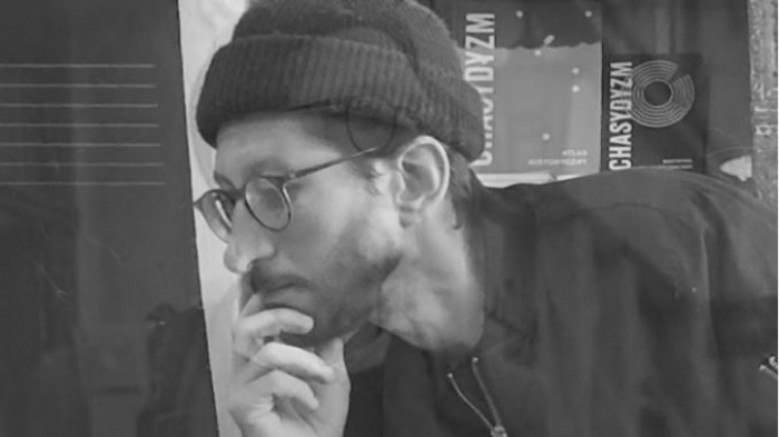 Притворениот американски новинар во Мјанмар обвинет за тероризам, му се заканува доживотен затвор