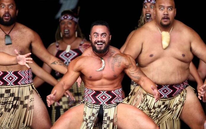 Маори од Нов Зеланд порачуваат „хака танцот“ да не се користи во антиваксерски кампањи