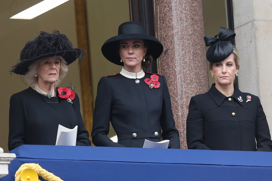„Боже чувај ја кралицата“ ечи низ Британија: Денот на сеќавањето помина без кралицата Елизабета