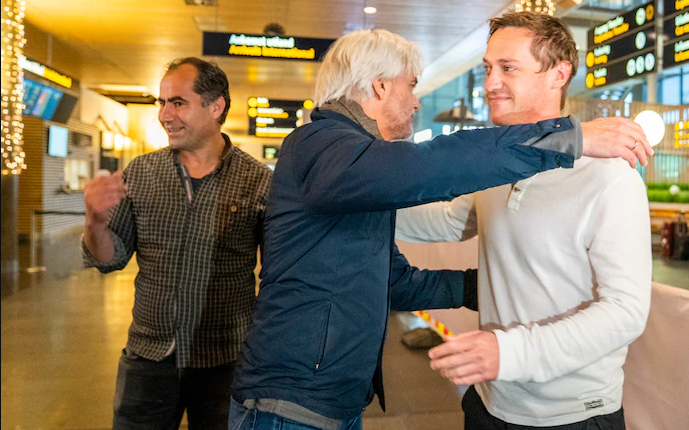 Катар ги ослободи притворените норвешки новинари