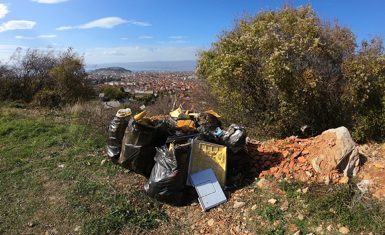 ЕКО акција на „Енхелеус Лихнид“ во Охрид: Кај патот за Рамне собрани 10 вреќи ѓубре