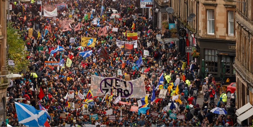 Десетици илјади климатски активисти на протест во Глазгов, но и ширум светот