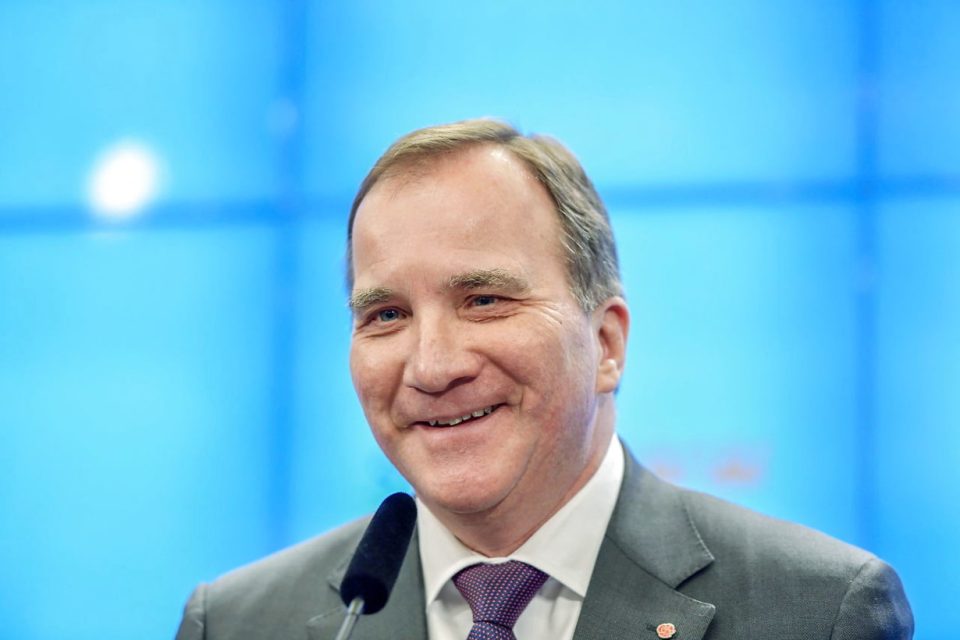 Премиерот на Шведска поднесе оставка