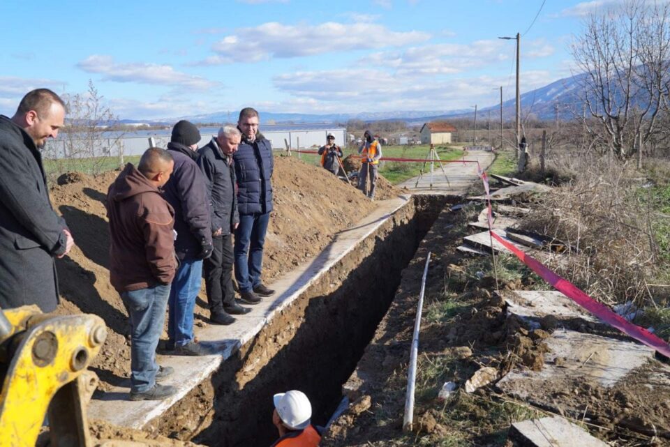 Мицкоски и Папазов на увид на градежни активности во Кочани