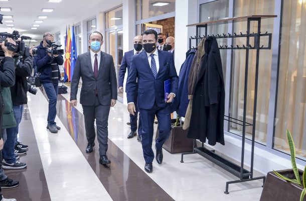Следете во живо: Изјава на Зоран Заев и Африм Гаши