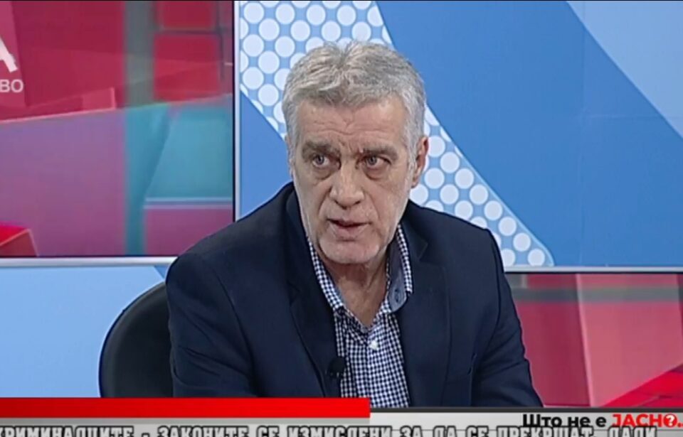 Димитровски: Да кажеш дека спорот стар еден век ќе го решиш брзо, значи дека капитулираш и прифаќаш сè што ти бараат