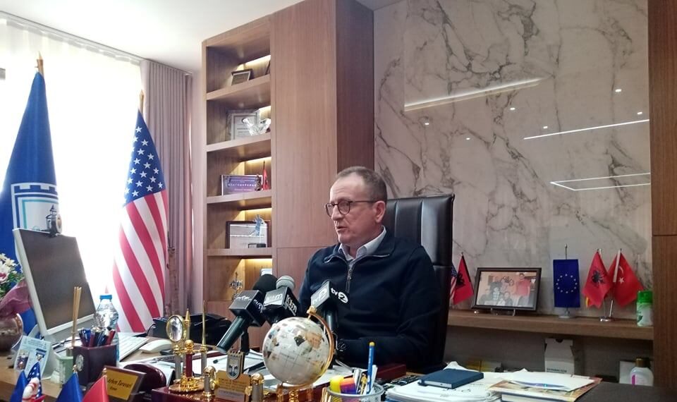 Таравари за тужбата: Нека одат по судови, не можат да ме запрат да зборувам дека децата ни ги трујат со наркотици