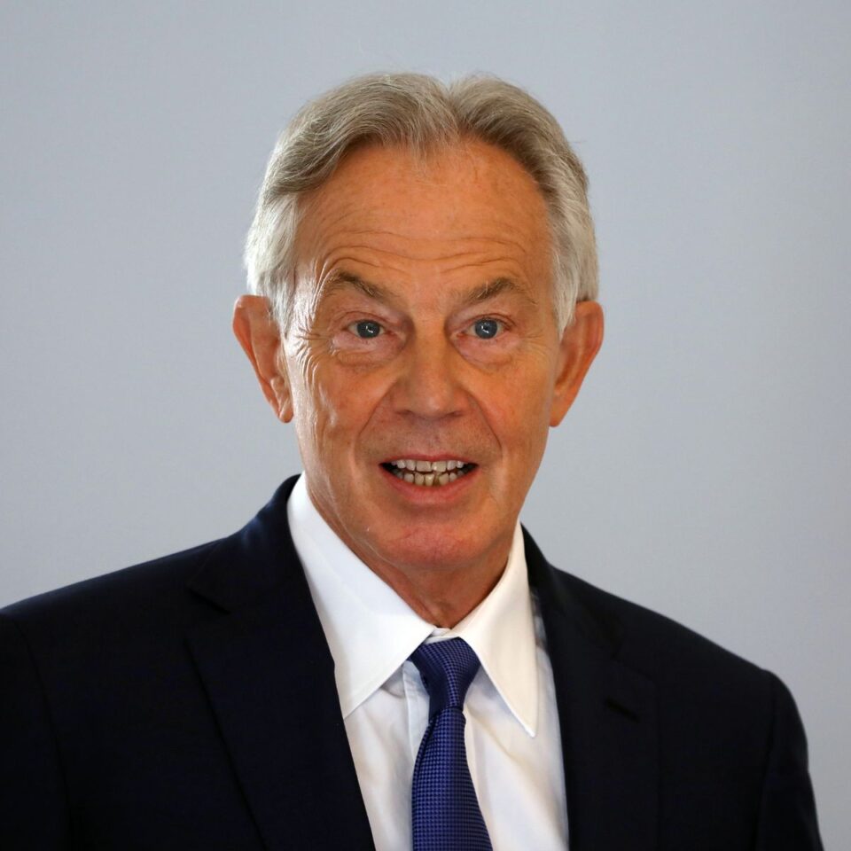 Тони Блер: Ако не сте вакцинирани, тогаш сте идиоти!