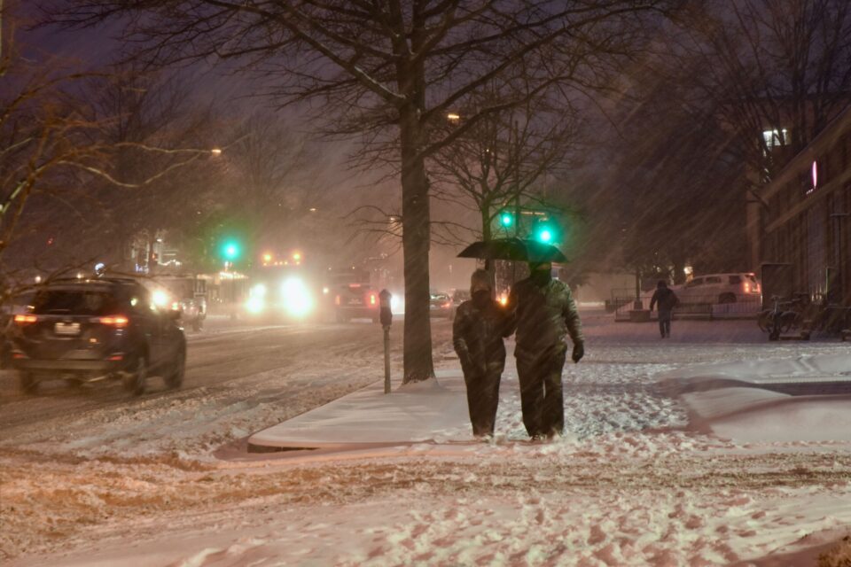 САД се подготвува за силно невреме – четири држави прогласија вонредна состојба