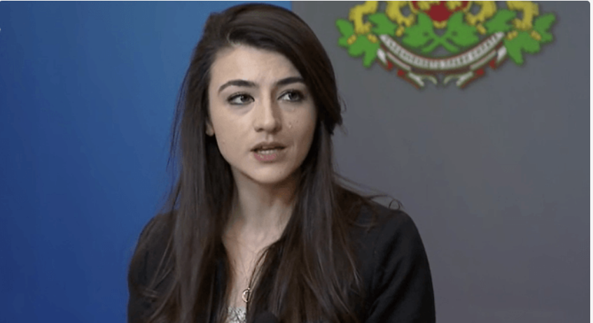 Шефицата на кабинетот на Петков: Софија е подготвена да пружи рака за конструктивен дијалог со Скопје