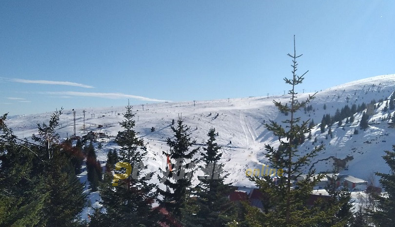 На Попова Шапка 33 сантиметри снег