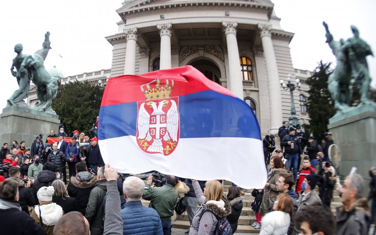 Родителите на Ѓоковиќ се приклучија на митингот за поддршка на нивниот син