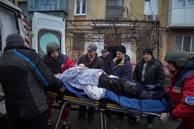 Во воздушен напад погодена детска болница во Мариупол
