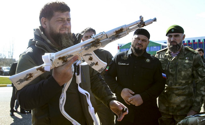 Кадиров: Нема да има милост за командантите на „Азов“, 95% од Мариупол е во наши раце