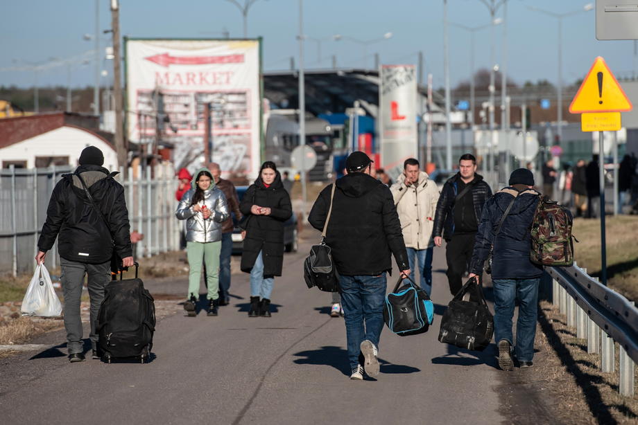 Семејството Спирковски со пет дена старо новороденче безбедно го напушти Харков