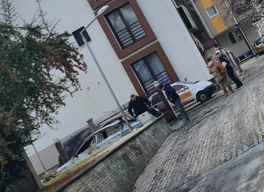 В такси го договарале палењето: Притвор за лицата кои му го запалија автомобилот на Шилегов