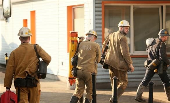 Извадена е првата жртва од рудник за јаглен во Полска, има уште девет заробени рудари во окното