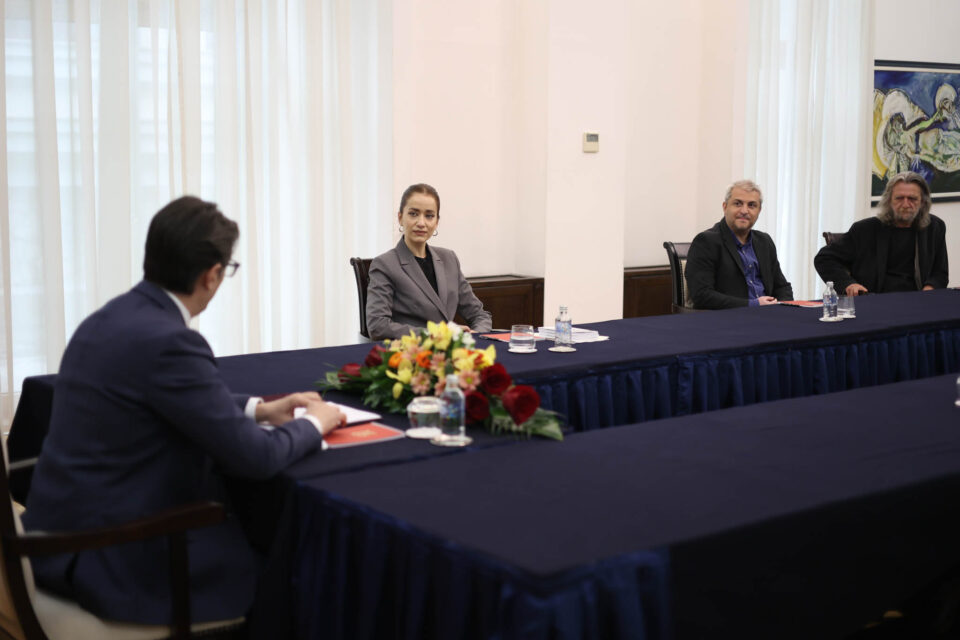 Симона Јованоска, добитничка на наградата „Роман на годината“ кај Пендаровски