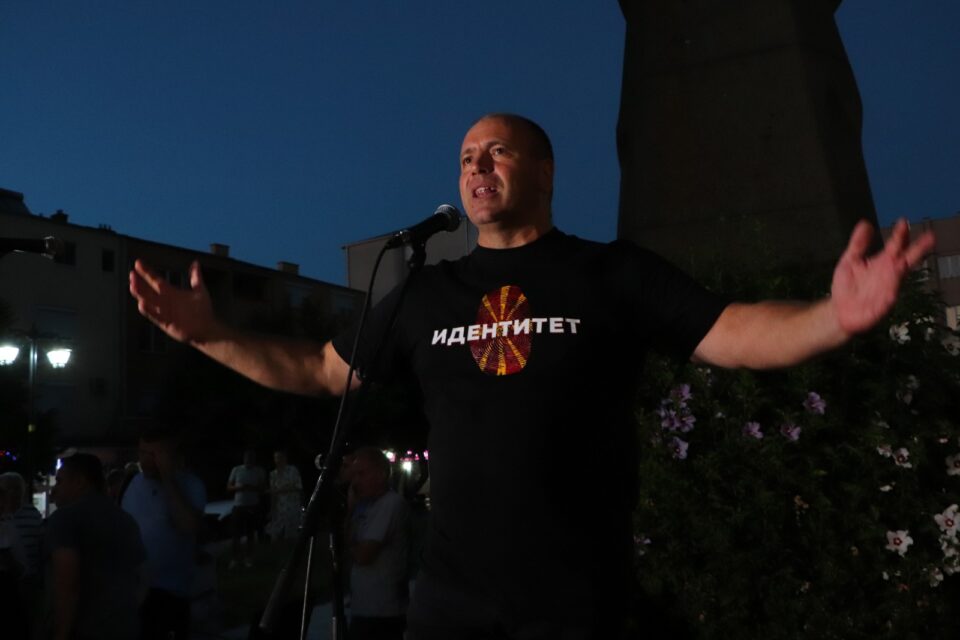 Максим демантира дека е во игра со Бранко Црвенковски