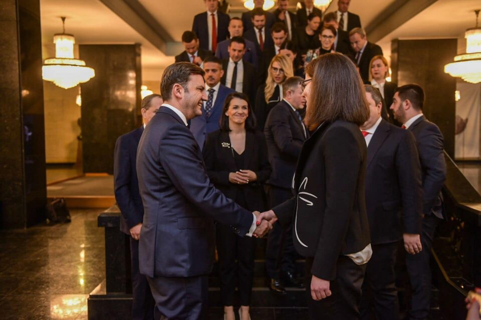 Неизвесно е дали ќе го презентира протоколот или ќе премолчи дека Бугарија не го признава македонскиот јазик