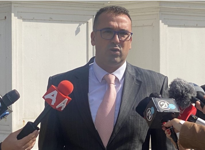 Владата ќе прави дополнителни пресметки за барањата на Синдикатот на УКИМ за поголеми плати