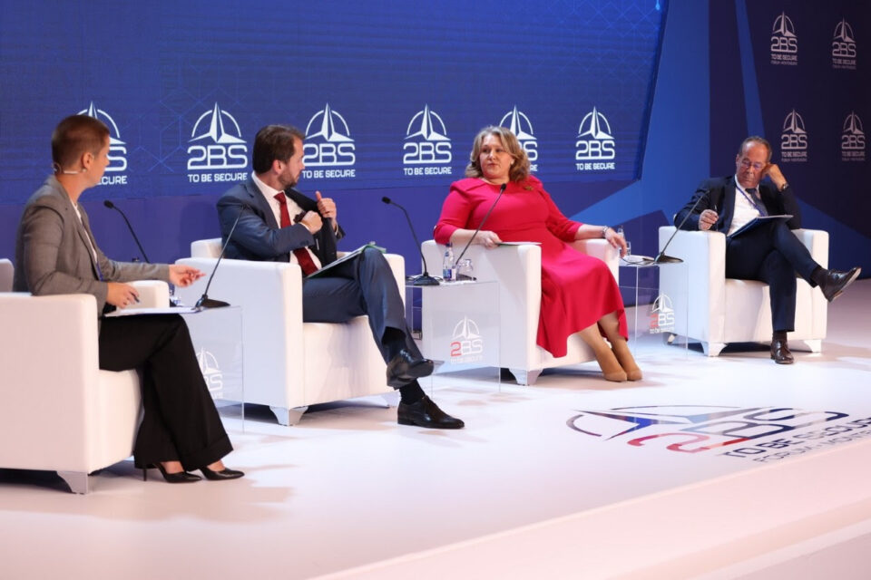 Петровска: Ако имаме можност повторно ќе испратиме помош за Украина