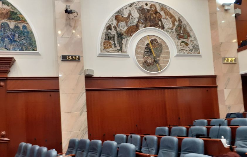 Седницата за избор на Пенов за министер за локална самоуправа продолжува утре