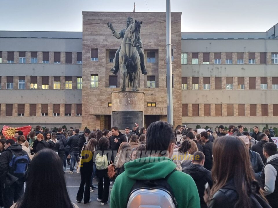 Мицкоски за протестите на студентите: Власта ги одби амадманите за помош на младите за потоа да се обидат со неколкумина студенти да фингираат дијалог со некредибилни претставници кои се членови или блиски на СДСМ