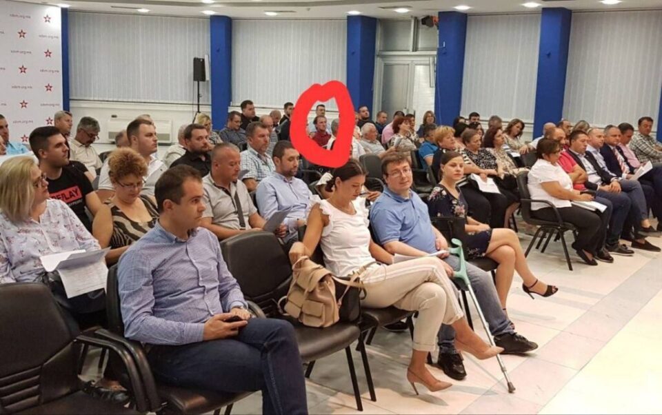 ВМРО-ДПМНЕ: Кадар на Ковачевски и Зечевиќ, назначен од Арсовска потпишал тендер за гориво по 118 денари за литар