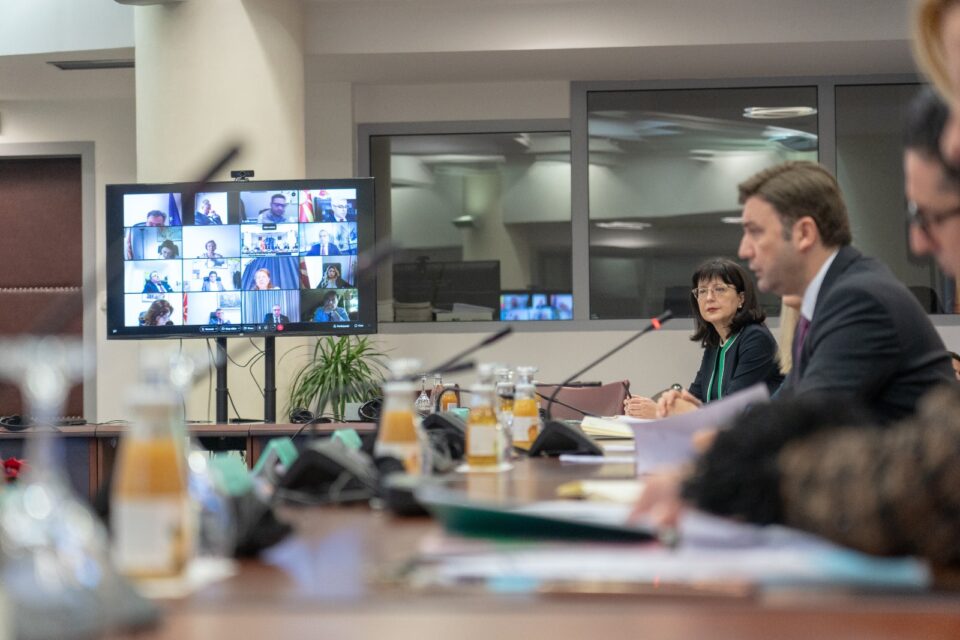 Османи одржa Амбасадорски совет со шефовите на нашите мисии во странство