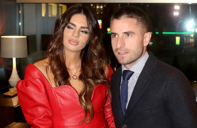 Oваа сопруга на фудбелер и ја наместила аферата на Ана Рајковиќ со Влаховиќ