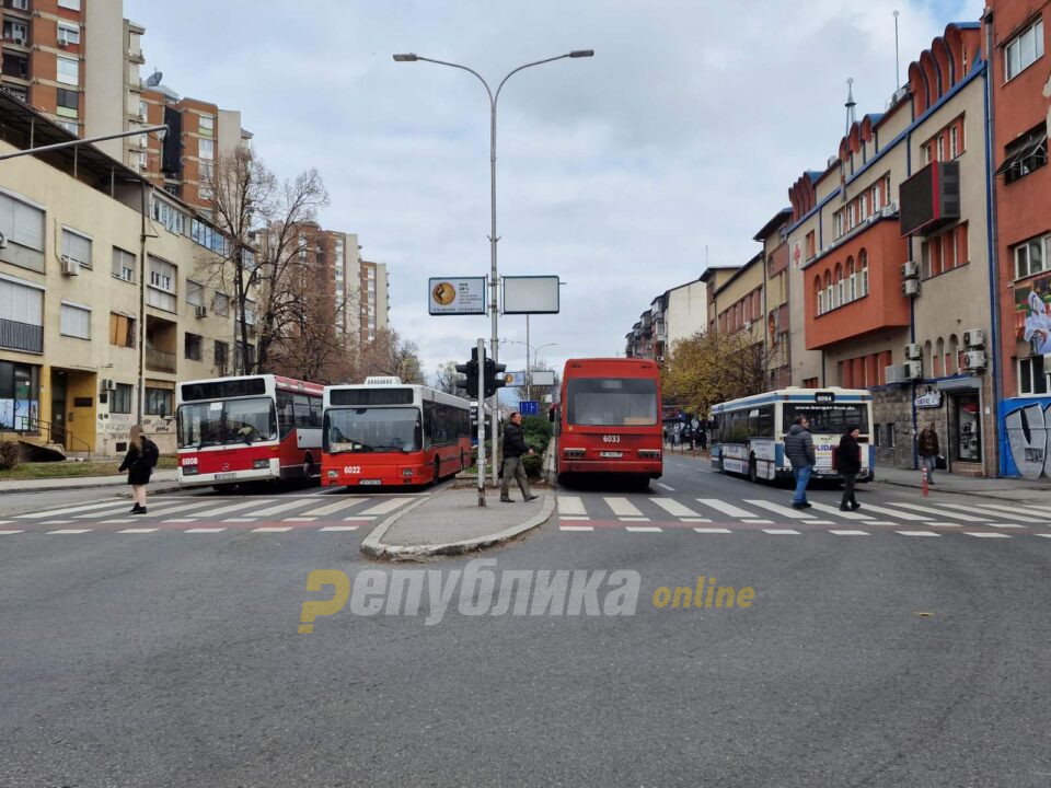 Мицкоски: Со мачнина ја гледам пинг понг игра на коалицијата на хаосот, Арсовска и Ковачевски