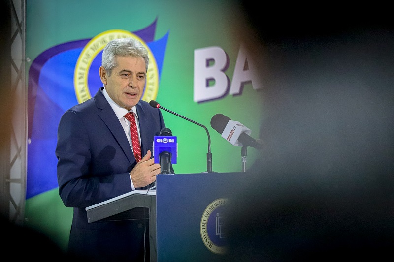 Ахмети: Кој би поверувал пред 20 години дека ќе имаме Албанци претседател на Собрание и министри за одбрана и надворешни работи?!