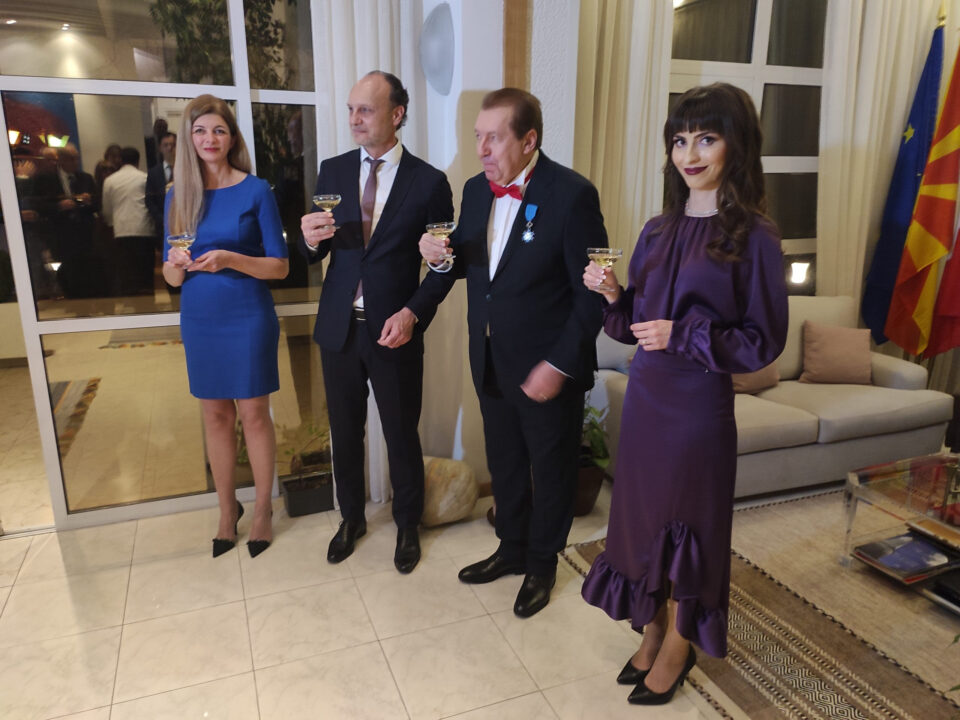 Ректорот на УКИМ Никола Јанкуловски одликуван со престижното француско признание „Витез од редот на заслуги“