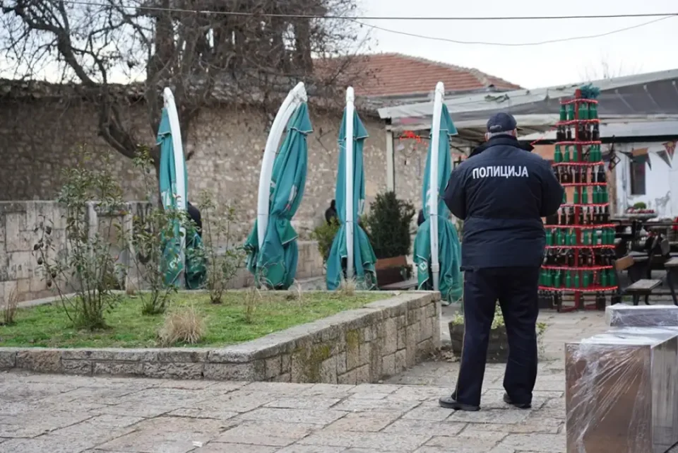 Уште сега врие од полиција околу „Свети Спас“