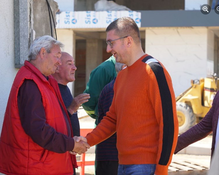 Мицкоски: Нема да се поместам ниту милиметар, ќе ги истрпам сите притисоци, овој Парламент нема мандат да менува Устав