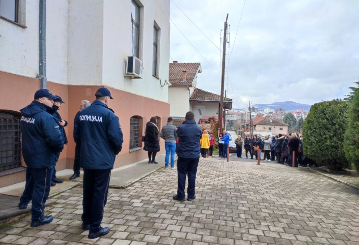 Наместо да си ги добијат неисплатените плати, 20.000 евра треба да платат работнички од Кавадарци