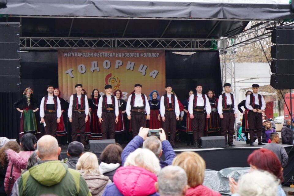 Владев: Одбележувањето на Св. Теодор оваа година го збогативме со 300 играорци од 12 културно уметнички друштва од Македонија и регионот