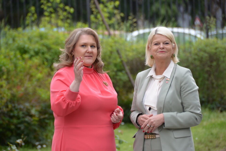 Во живо: Прес-конференција на министерките Петровска и Танер