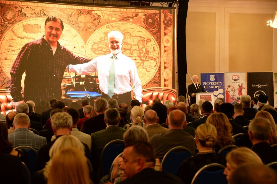 Фудбалските ѕвезди од регионот на промоцијата на документарен филм за македонската легенда Дарко Панчев