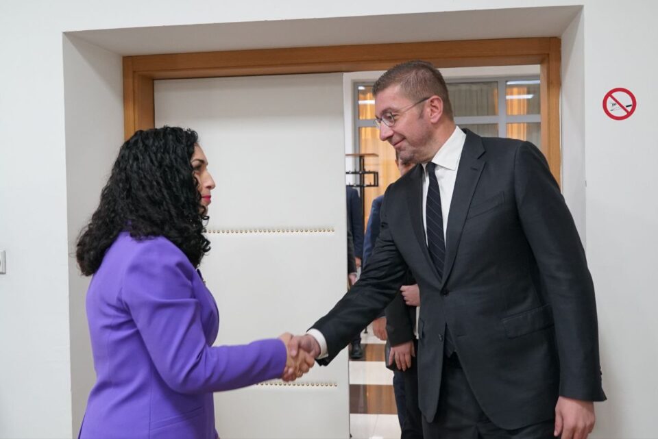 Мицкоски оствари средба со Османи-Садриу: ВМРО-ДПМНЕ е за добрососедски односи и развој на економската и трговската размена