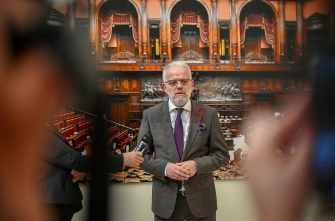 Талат Џафери со бугарска делегација во Рим кај Св. Кирил