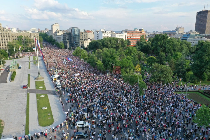 Српски актери цел на напади од властите поради поддршка на протестите „Србија против насилството“