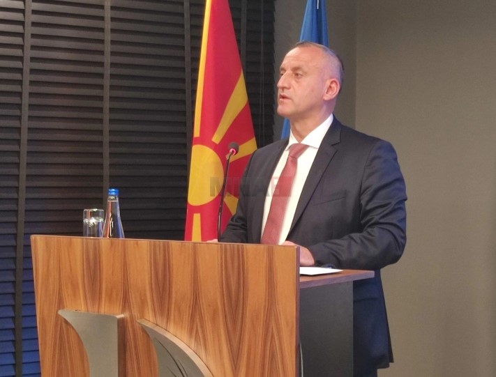 Д-р Јовев ќе продложи да работи како најдобар кадар на Клиниката за кардиохирургија, но нема да биде директор