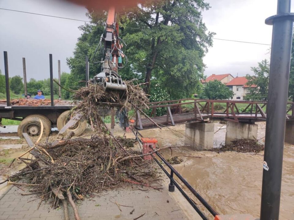 Во Берово наврнале 57 л/м2 дожд