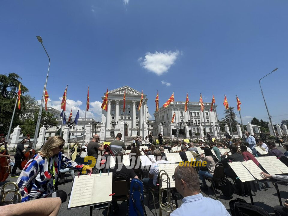 Не протестираме против џез-оркестарот, туку за да го зачуваме работниот простор што го добивме по 77 години потстанарски живот