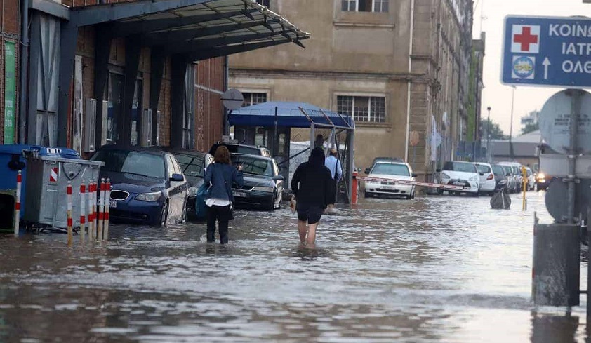 Обилни дождови и поплави во Солун и на Халкидики