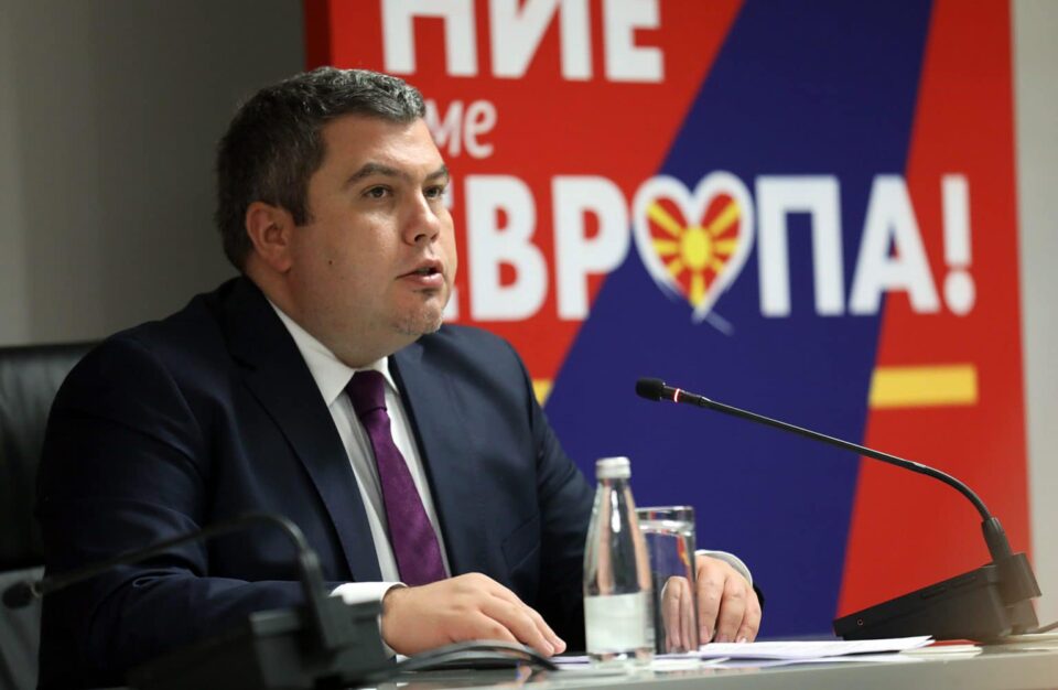 Кампањата од 80.000 евра е плагијат, политичарите од Владата се срам за Европа, порача Мицкоски