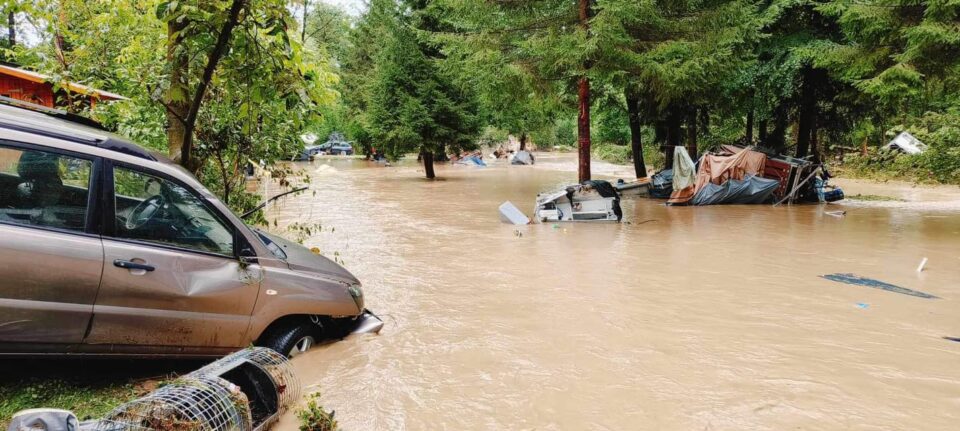 Големо невреме и се заканува на Словенија: Црвено предупредување издадено за поголемиот дел од земјата