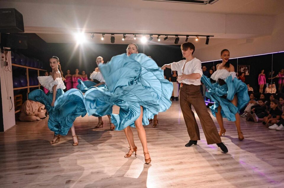 Инклузивното танц студио „Dancers United“ прослави 10 години постоење и доделува 5 ексклузивни стипендии